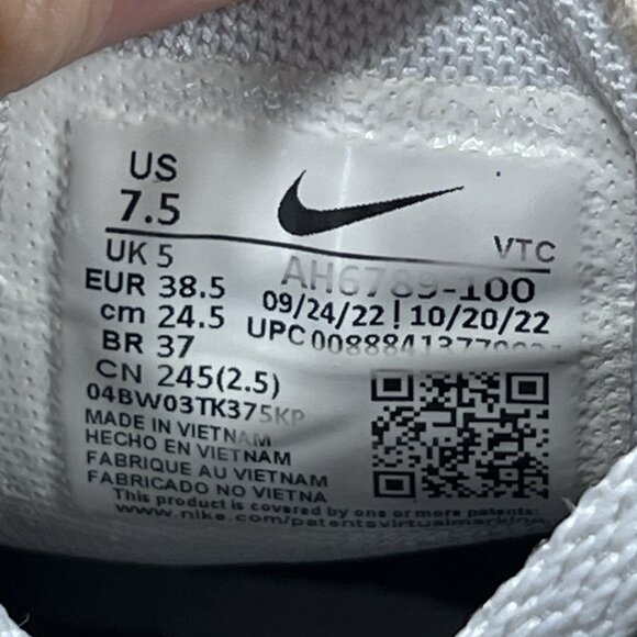 Nike Air Max 270 Women's Size 7.5 AH6789-100 White Black Running Athletic Shoes - Picture 12 of 12